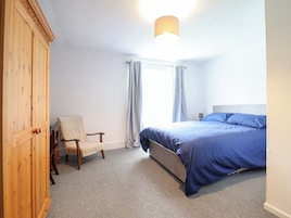 4 habitaciones, decoración personalizada y muebles diferentes