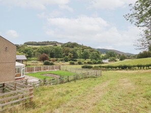 Property grounds - Plas Yn Bonwm (Corwen)
