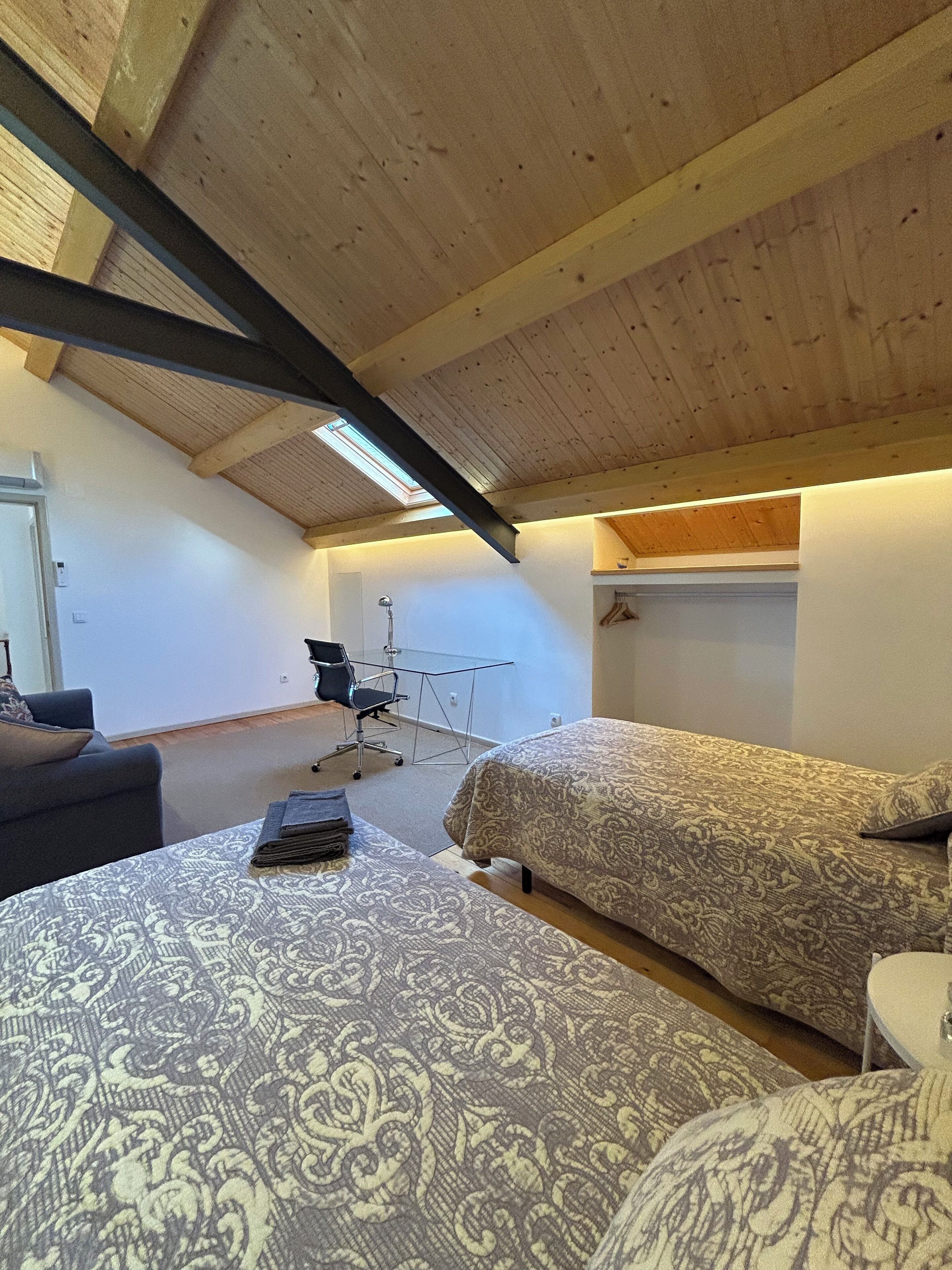 4 chambres, fer et planche à repasser, accès Internet, draps fournis