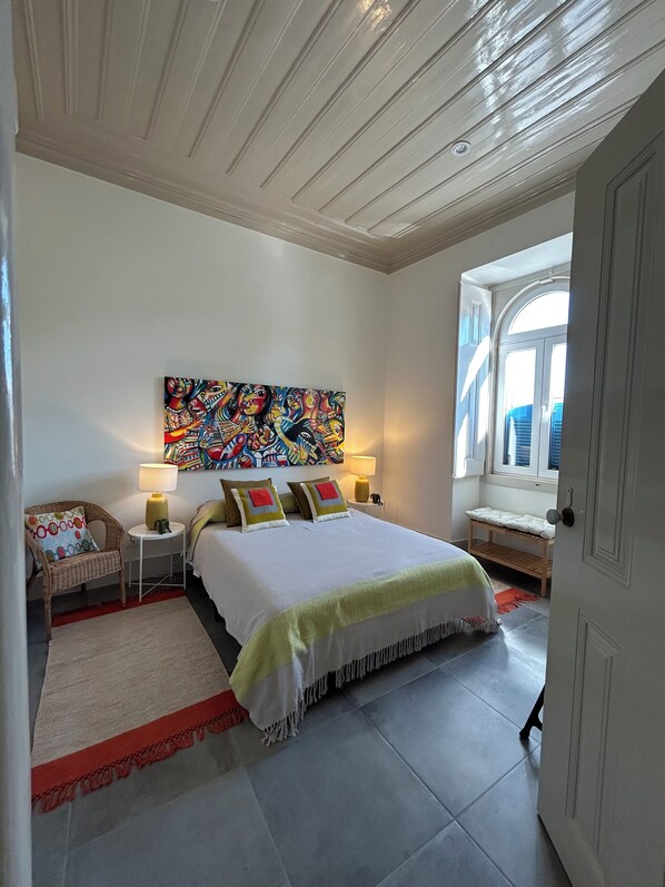 4 chambres, fer et planche à repasser, accès à Internet, literie fournie