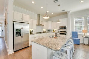 Micro-ondes, four, plaque de cuisson, lave-vaisselle