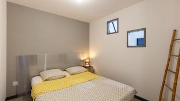 2 Schlafzimmer, Bügeleisen/Bügelbrett, Bettwäsche