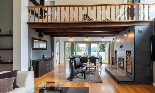 TV, fireplace, table tennis