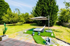 Property grounds - Holiday Home 'Romeo' with Mountain Views, Private Pool and Wi-Fi (Oviedo)