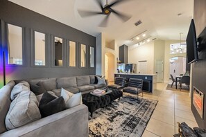 Studio (1 Bedroom) | Floor plan - Private King BR + Pool Access Near Disney (Clermont)