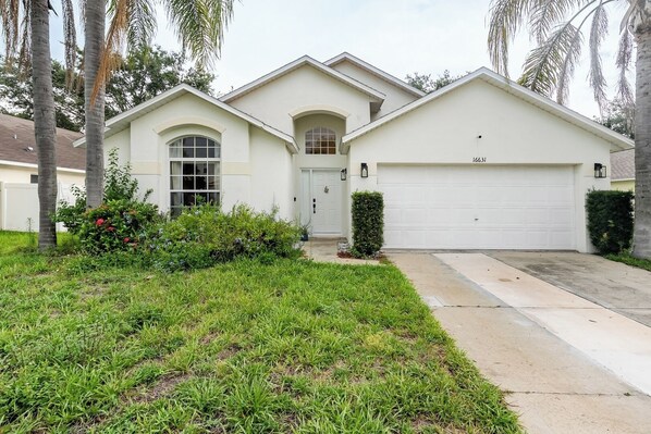 Front of property - Private King BR + Pool Access Near Disney (Clermont)