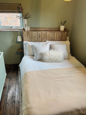 2 soverom, strykejern/-brett, reiseseng for barn og wi-fi (inkludert)