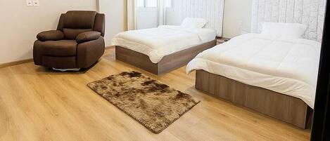 3 多间卧室、熨斗/熨衣板、WiFi、床单