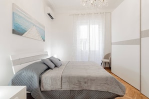 Room - ROUTE 66 - Mare - Spiagge (Sanremo)