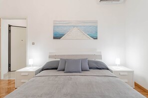 Bügeleisen/Bügelbrett, WLAN, Bettwäsche