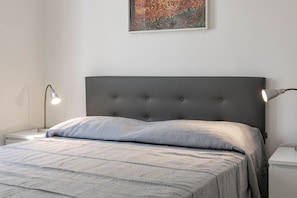 Room - CASA TECLA - Centro - Mare (Sanremo)