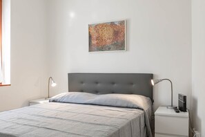 Bügeleisen/Bügelbrett, WLAN, Bettwäsche