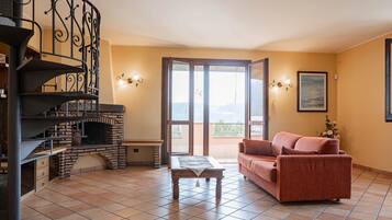 Télévision, cheminée