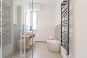 Bathroom - VILLA MIA - Giardino-Parcheggio (Sanremo)