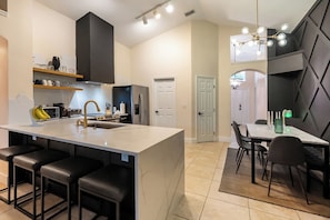 Floor plan - Cozy Queen BR + Pool Access Near Disney (Clermont)