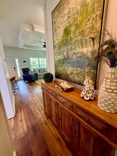 Welcome to Tres-Margaritas! Pet friendly, 3 mi to beach, 1 mi to boat landing