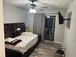 2 Schlafzimmer, Bügeleisen/Bügelbrett, kostenloses WLAN, Bettwäsche