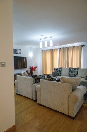 Living area - Luxurious 3-bedroom duplex apartment (Nairobi)