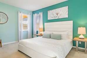 6 bedrooms, iron/ironing board, bed sheets - Solterra 6BR, 4 enSuites, Pool & Game Room (Davenport)