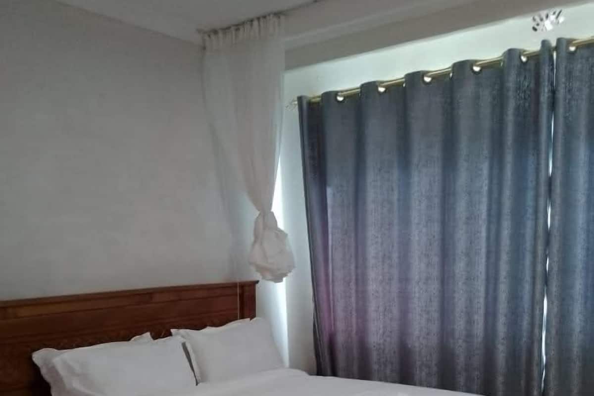 Superior Double Room, Courtyard View | Desk, laptop workspace, free WiFi