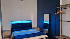 1 Schlafzimmer, Schreibtisch, Bügeleisen/Bügelbrett, Bettwäsche