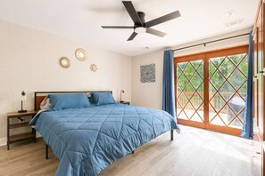 9 habitaciones, tabla de planchar con plancha, wifi y ropa de cama 