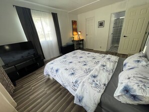 2 habitaciones, tabla de planchar con plancha, wifi y ropa de cama