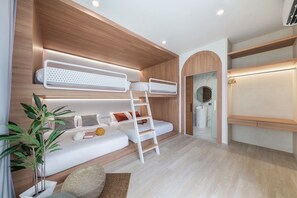 4 bedrooms, free WiFi, bed sheets, wheelchair access