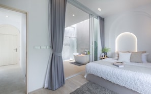 4 bedrooms, free WiFi, bed sheets, wheelchair access