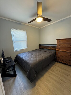 3 bedrooms, WiFi, bed sheets