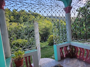 Classic Apartment, Mountain View | Terrace/patio