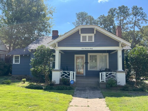 Charming Bungalow with rocking chair front porch in the heart of Anderson!