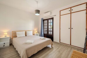 2 chambres, fer et planche à repasser, accès Internet, draps fournis