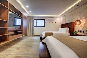 8 bedrooms, in-room safe, iron/ironing board, free WiFi