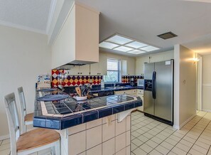 Microwave, oven, stovetop, dishwasher