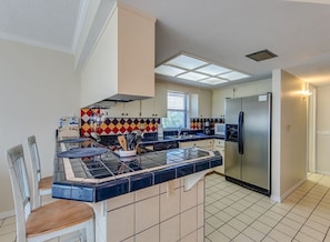 Microwave, oven, stovetop, dishwasher