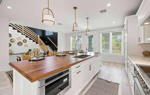 Fridge, microwave, oven, stovetop - NEW! Meet Me At Sunset! 3 Homes from the Beach! (Anna Maria)
