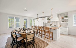 Dining - NEW! Meet Me At Sunset! 3 Homes from the Beach! (Anna Maria)