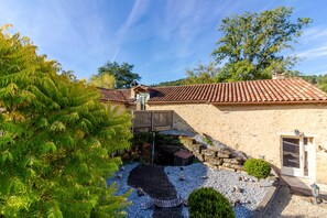 Property grounds - Guest Room 'Le Moulin De Mayence Aux Oiseaux' (Plazac)
