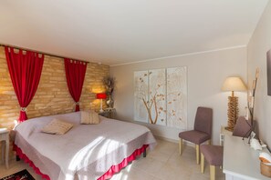 Room - Guest Room 'Le Moulin De Mayence Aux Oiseaux' (Plazac)