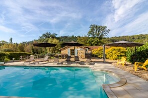 Pool - Guest Room 'Le Moulin De Mayence Coeur Vanille' with Shared Pool, Wi-Fi and Air Conditioning (Plazac)