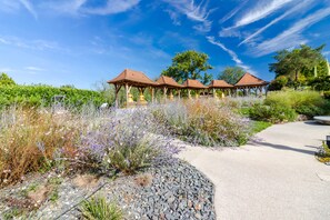 Property grounds - Guest Room 'Le Moulin De Mayence Fleur Orchidée' with Shared Pool, Wi-Fi and Air Conditioning (Plazac)