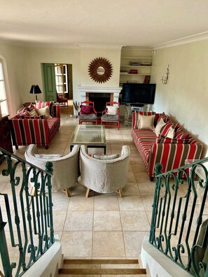 تلفزيون ذكي، كُتُب