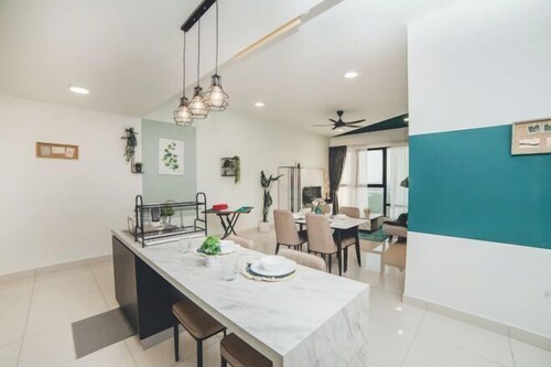 Mahjong Midvalley The Jade 3Br8pax Mosaic Southkey