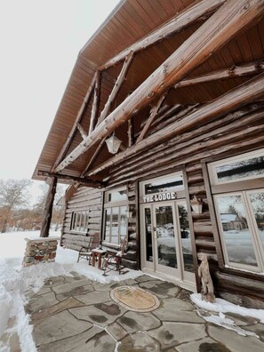 تفاصيل الفندق من الخارج