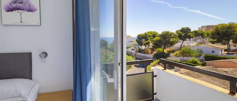 Silitysrauta/-lauta, ilmainen Wi-Fi, vuodevaatteet