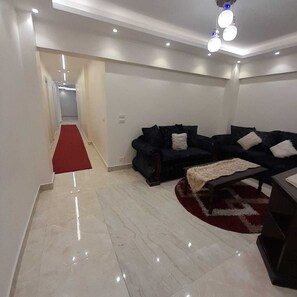 Interior - 3-bedroom apartment in marvelous Cairo Governorate with AC (Cairo Governorate)