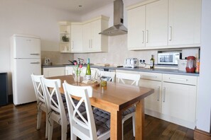 Fridge, microwave, dishwasher, toaster