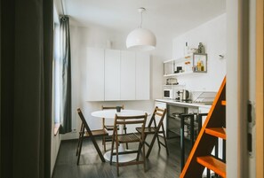 Dining - 2 bedrooms triplex in historic heart of Liege (Liège)