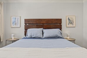 3 bedrooms, desk, iron/ironing board, WiFi